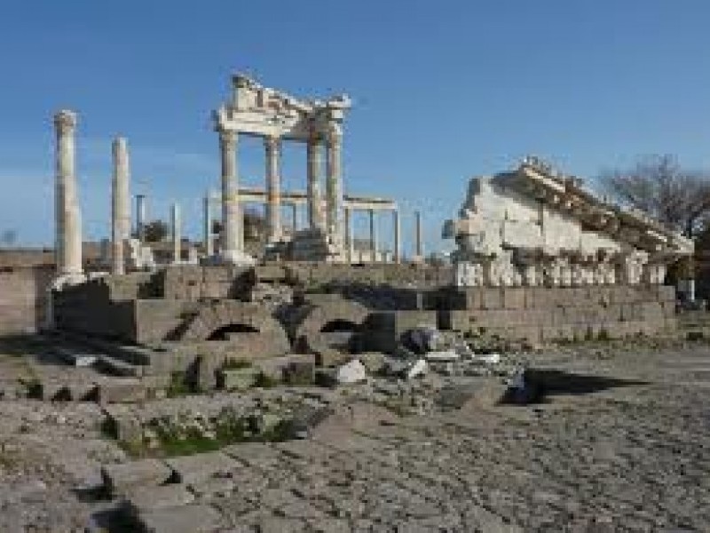 Daily Pergamon Tour